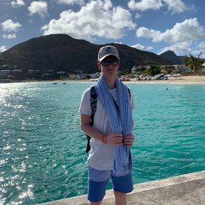 Meet your Posher, Cade